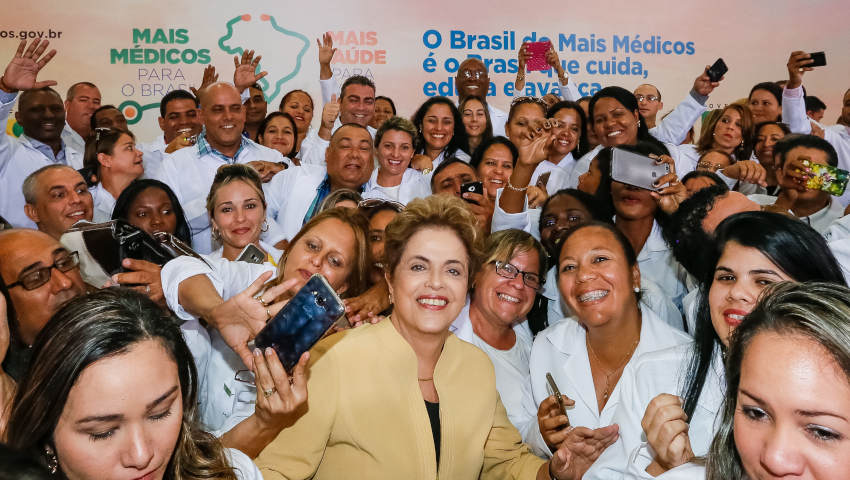 Dilma em evento de renovação do Programa Mais Médicos. | Foto: Roberto Stuckert