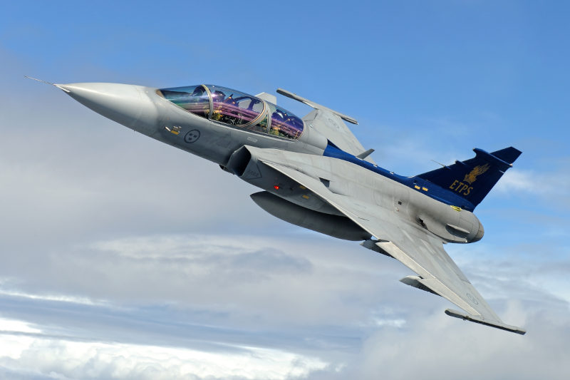 A compra dos caças Gripen, de fabricação sueca, seguiu diretriz de consolidação da nossa indústria de defesa, com total transferência de tecnologia ao Brasil. | Foto: FAB/divulgação