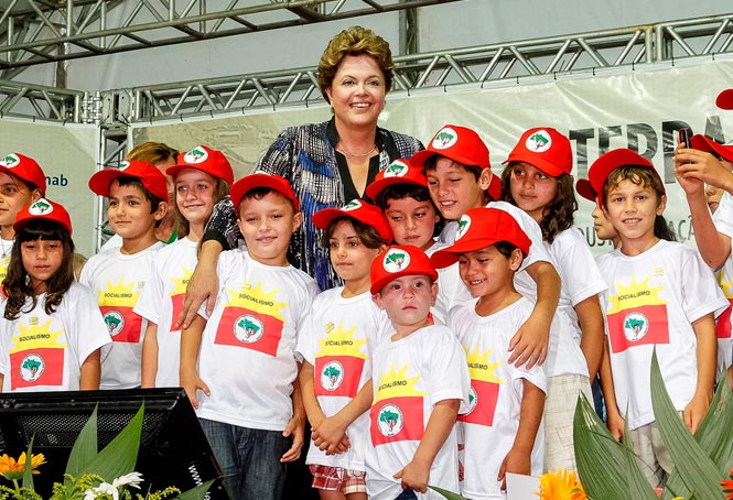 Dilma aumentou os recursos para dar às crianças e jovens dos assentamentos mais oportunidades de crescer e viver melhor | Foto: Roberto Stuckert Filho/PR